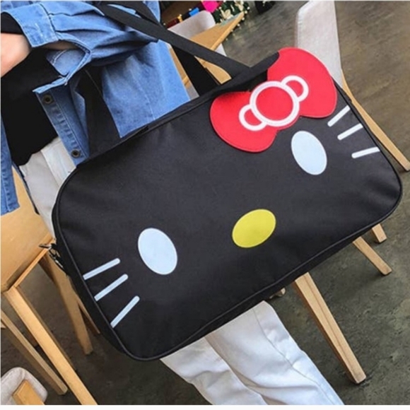 Hello Kitty Weekender Bag - Picture 5 of 15